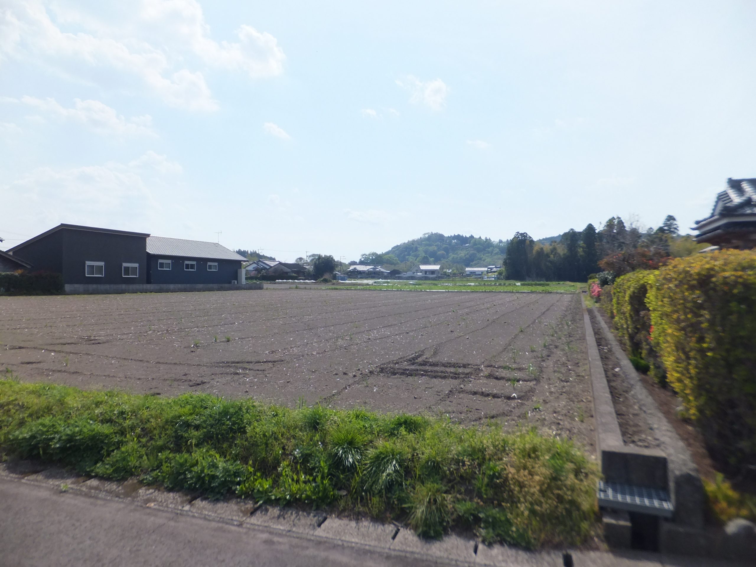 売土地 横市町622.56坪 623万 宅地、福祉事業施設用地など向き