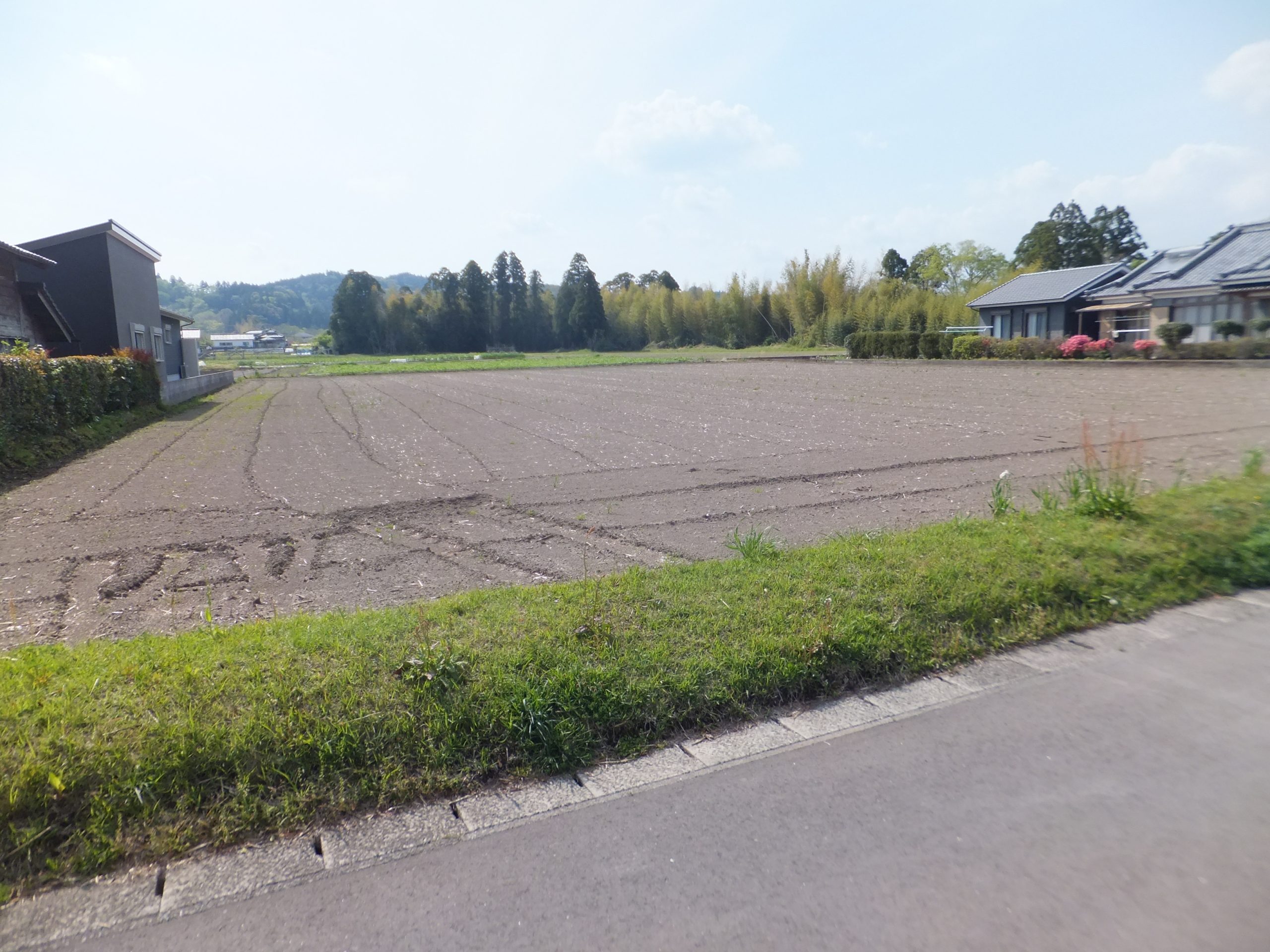 売事業用地 622.56坪 母智丘公園まで約800m